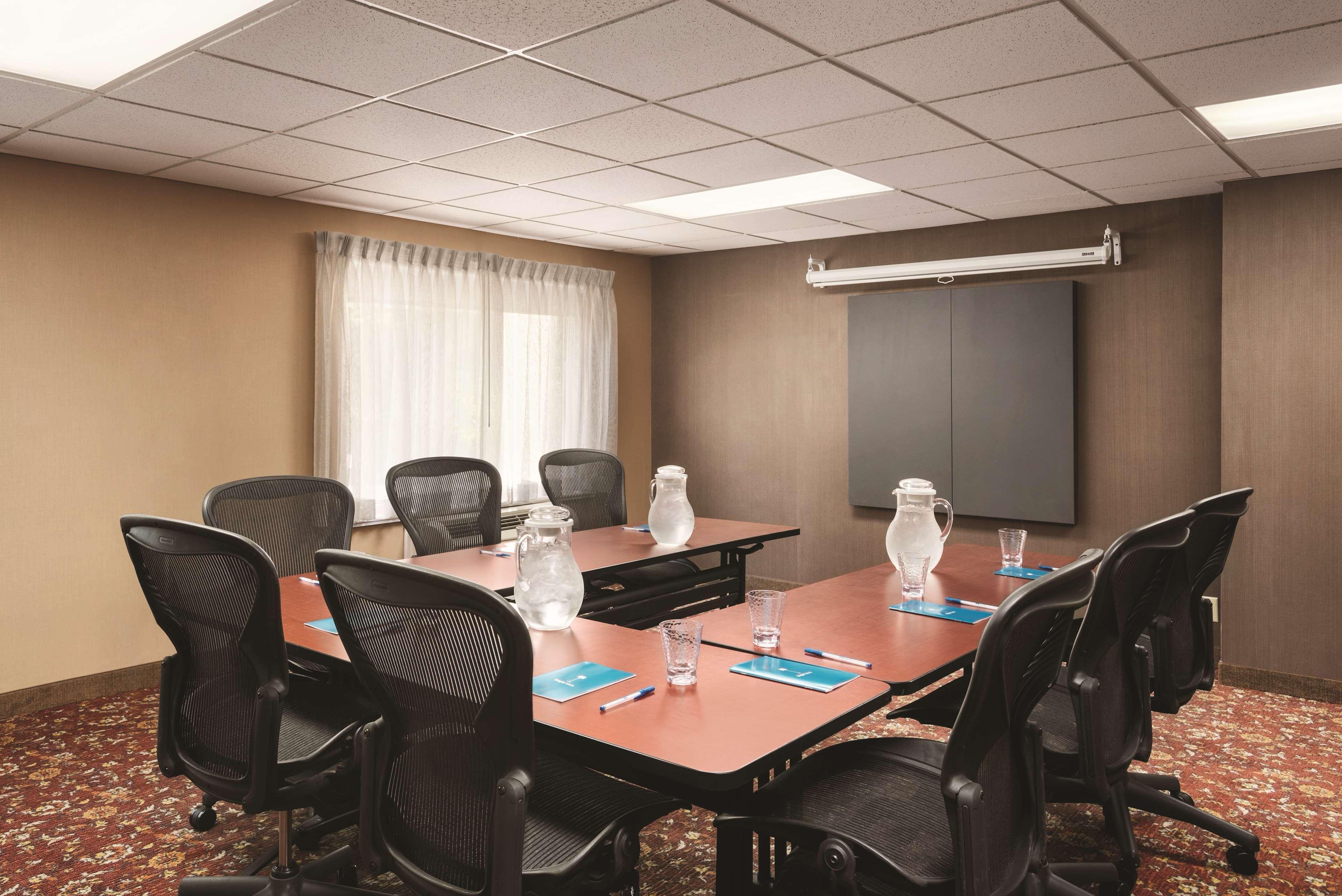 Clt Sky Suites Charlotte Bagian luar foto